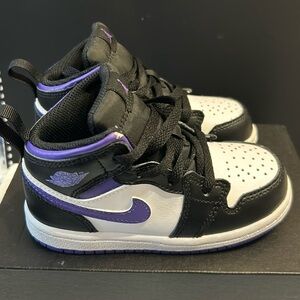 Jordan 1 MID Toddler Sneakers Size 8C Black/White/Purple